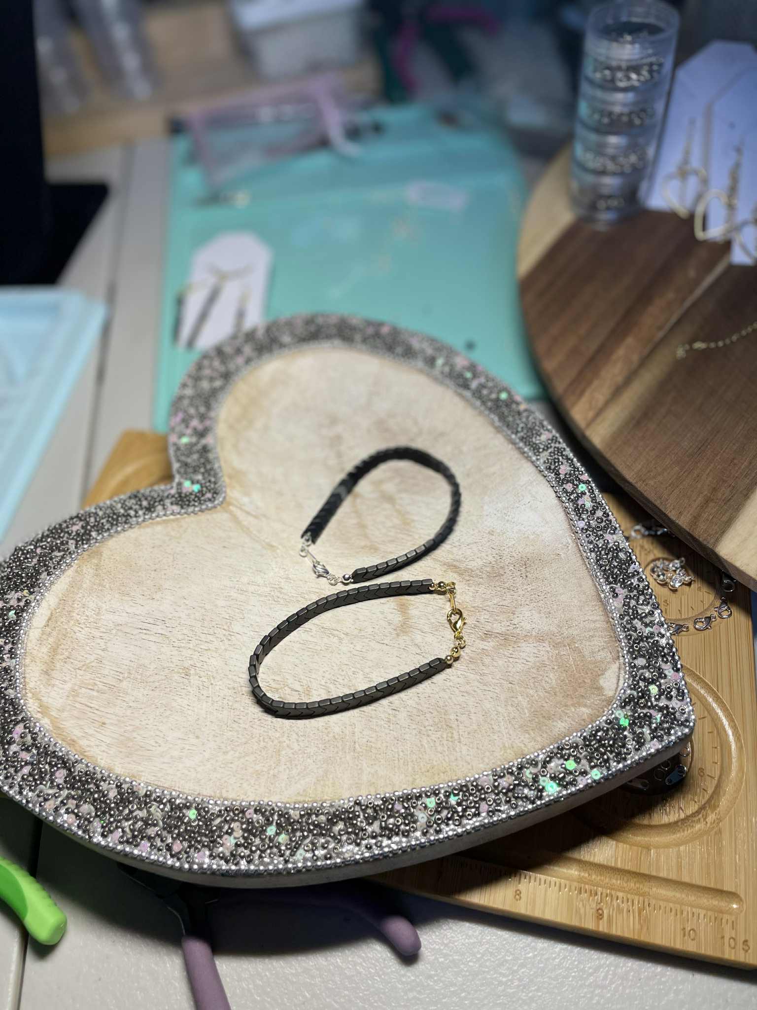 Black Hematite Arrow Beaded Bracelet: Natural Healing Stone